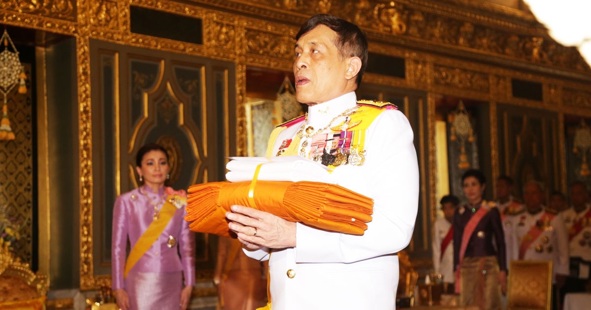 ในหลวง ร.10 พระราชินี เสด็จฯถวายผ้าพระกฐิน ณ วัดราชบพิธฯ