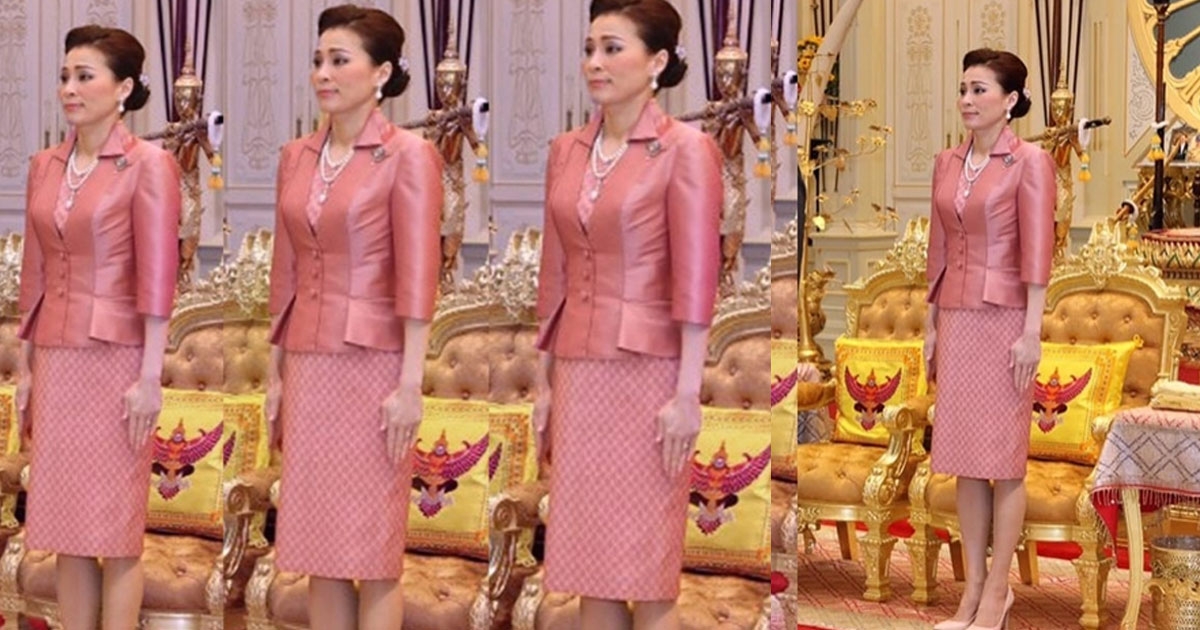 งามสง่า พระราชินี ฉลองพระองค์ พระภูษาผ้าไหมมัดหมี่ลายดางแห ย้อมครั่ง