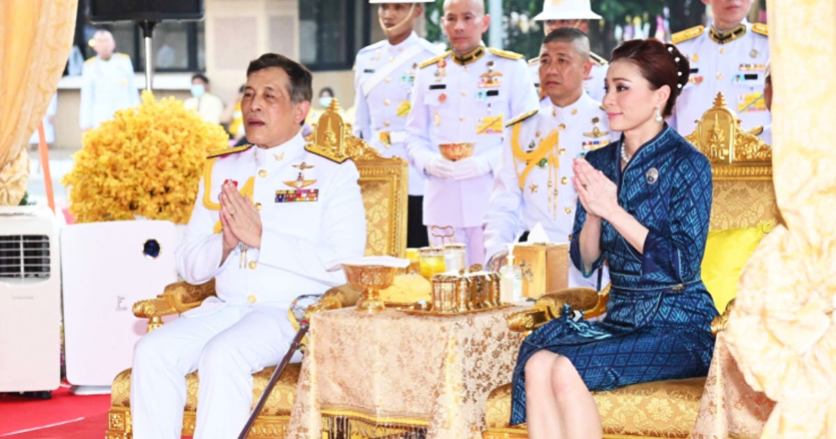 ในหลวง-พระราชินี ทรงประกอบพิธีวางศิลาฤกษ์ เปิดอาคารศาลจังหวัดพิจิตร