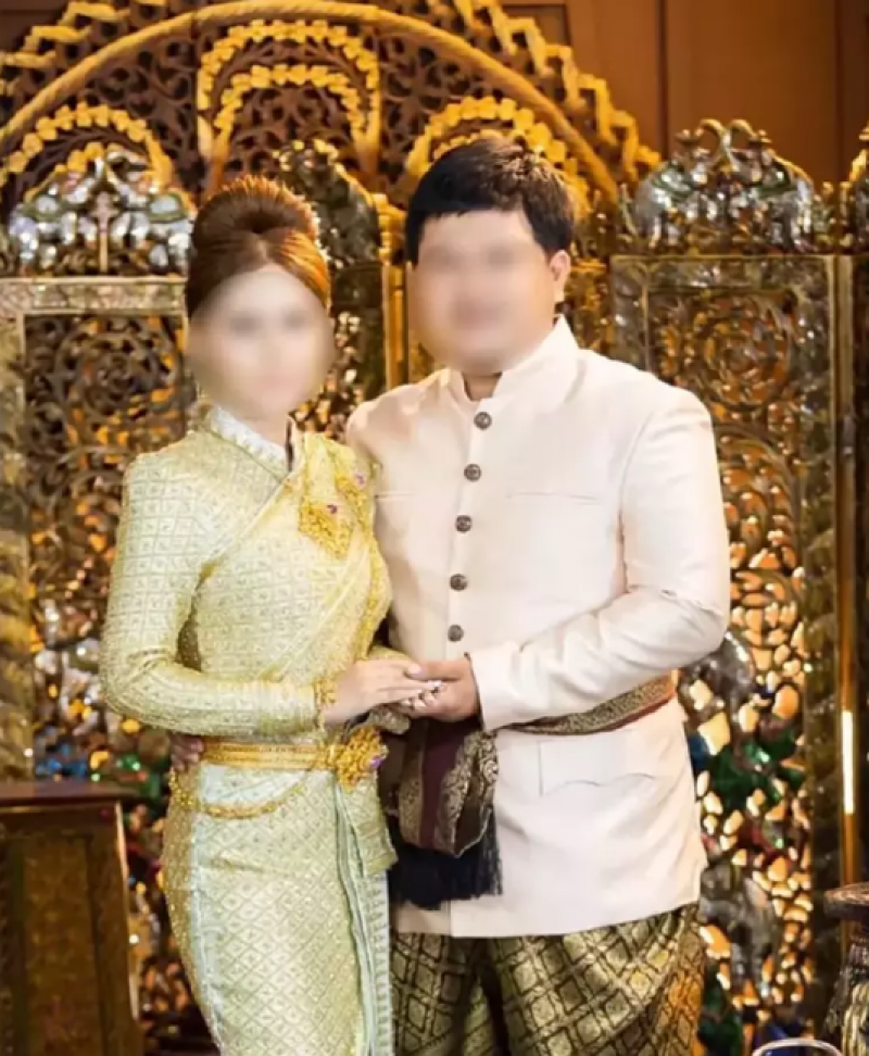 \u0e2b\u0e19\u0e38\u0e48\u0e21\u0e40\u0e17\u0e07\u0e32\u0e19\u0e41\u0e15\u0e48\u0e07 \u0e2a\u0e34\u0e19\u0e2a\u0e2d\u0e14